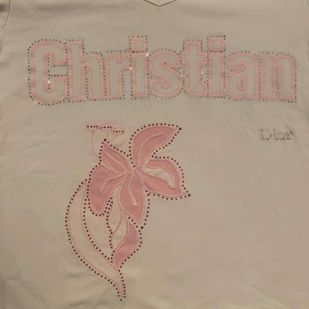 Dior tee shirt! Never worn with ribbon